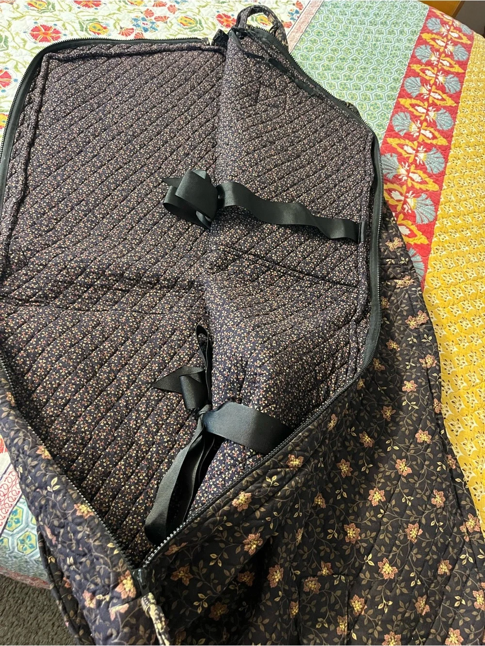 VTG Retired Vera Bradley Black Walnut Pattern Garment Bag Travel Bag